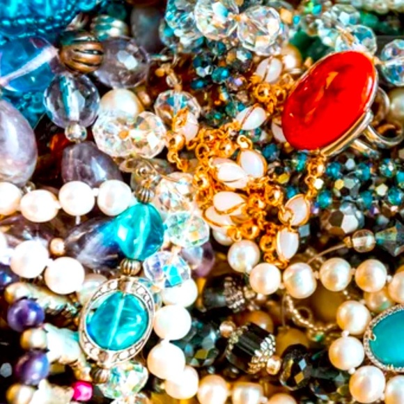 10/22 Jewelry Show
$10 minimum - Picture 3 of 3